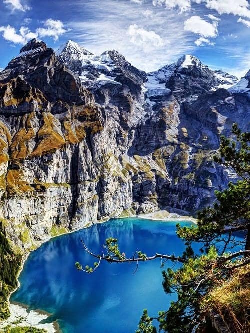 Lake-Oeschinen-Switzerland